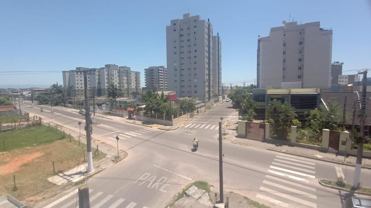 Sobrado Com Terraco E Area De Churrasqueira. Torres Exteriér fotografie